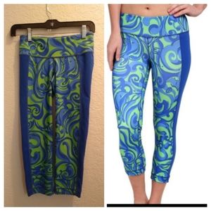 Lilly Pulitzer LUXLETIC in " I'm no angel " print UPF crop leggings size XS EUC